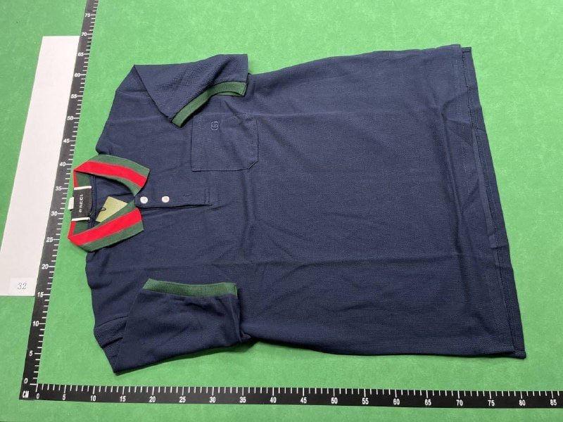 Gucci polo shirt  (40 CP)