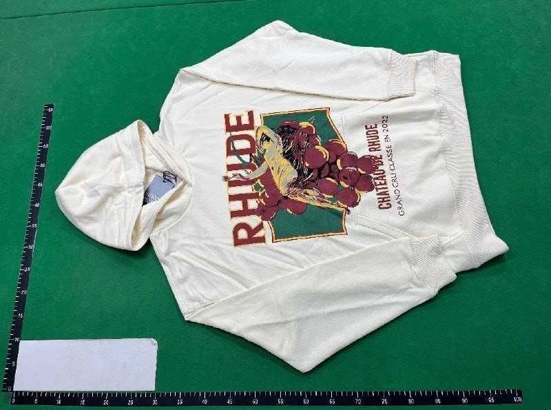  Rhude hoodie  (37 CP)