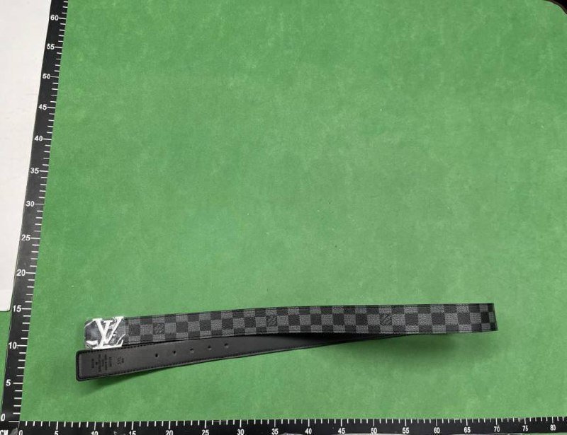  LV Belt(gift box）