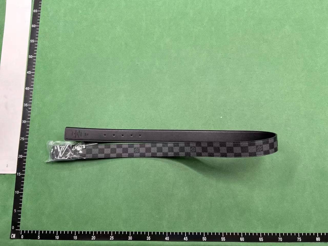  LV Belt(gift box）