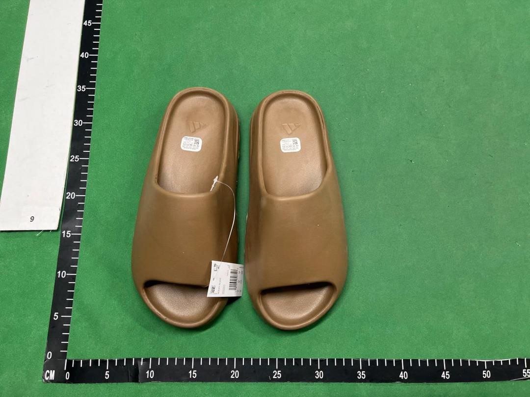Yeezy  Slide