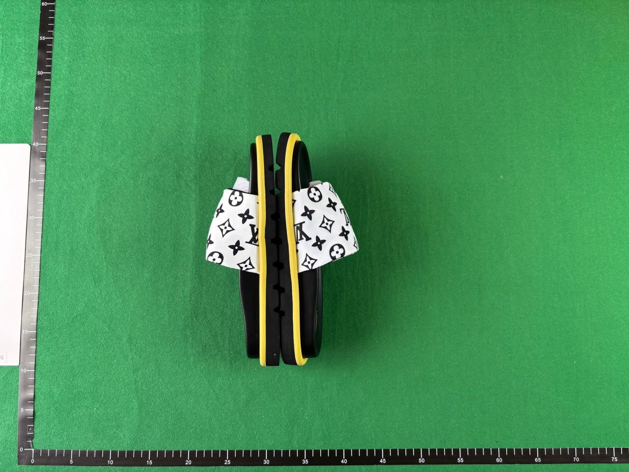     Louis Vuitton Slippers