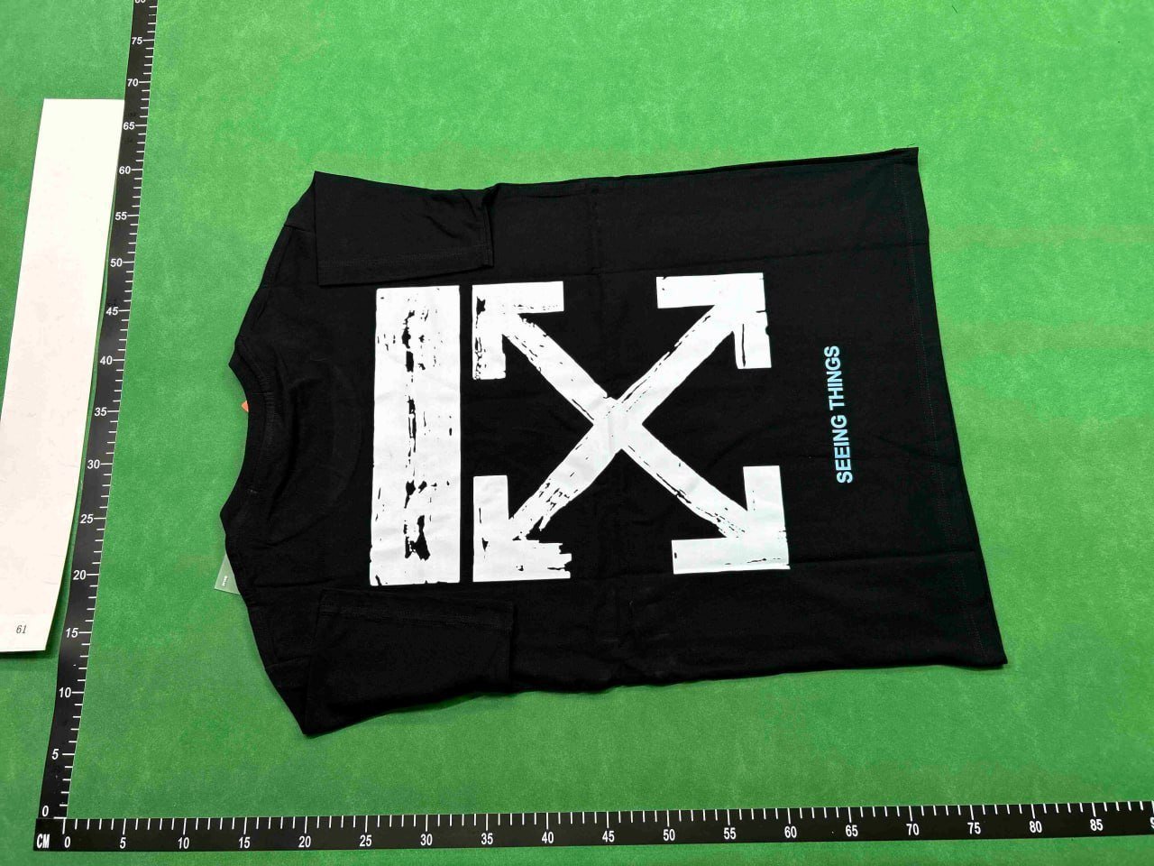 Off-White T-shirt（20+）
