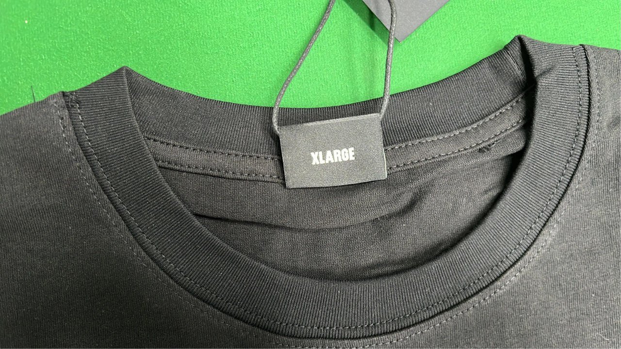 REVENGE  T-shirt tee  (40+