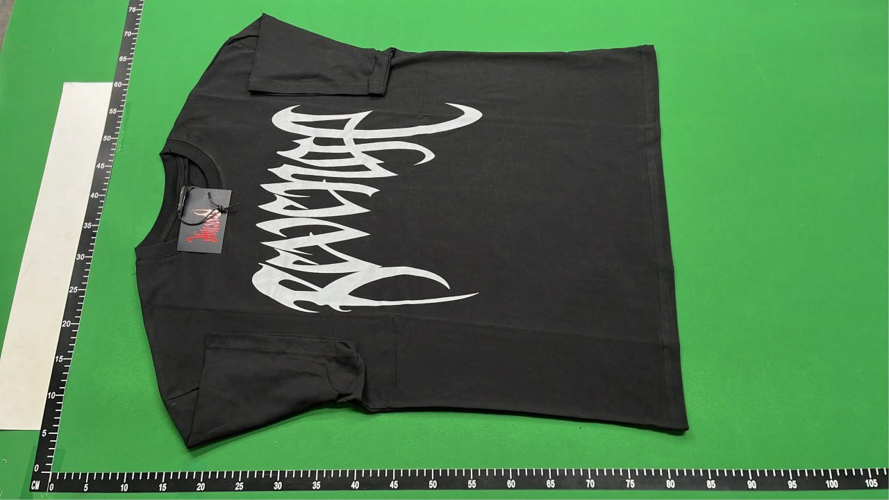 REVENGE  T-shirt tee  (40+