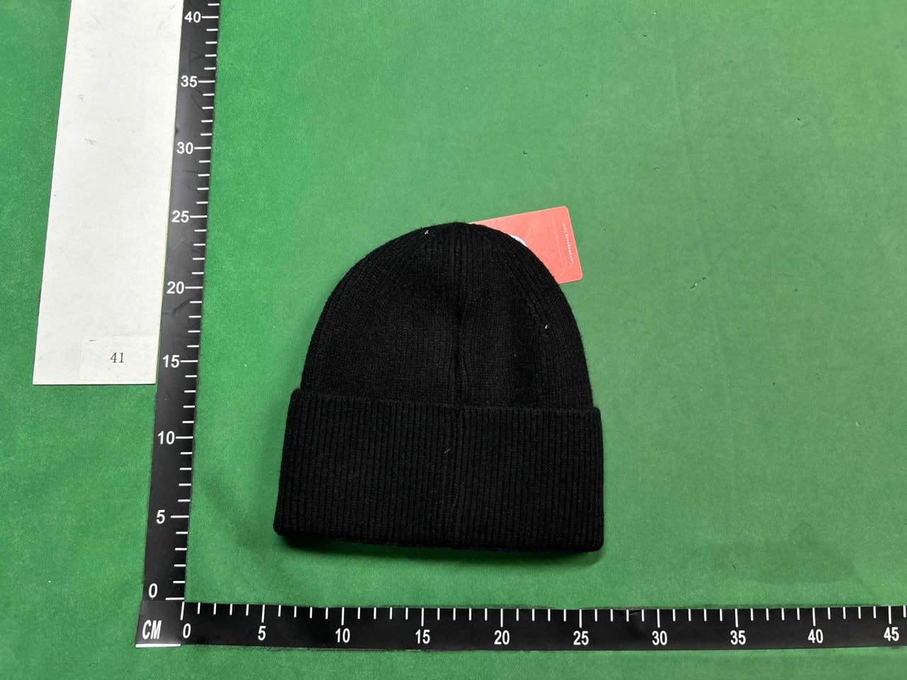 Canada goose hat  (40 CP)