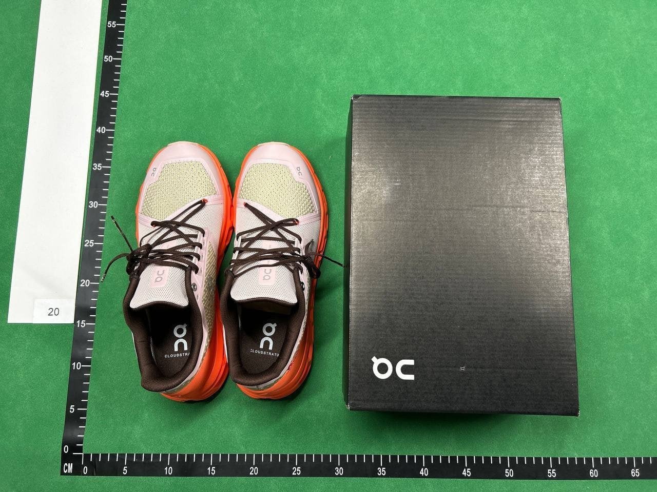  on cloud shoes(30CP)