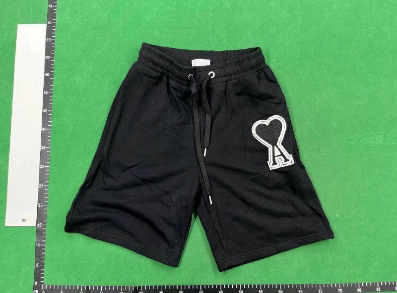 Ami shorts   (28 CP)