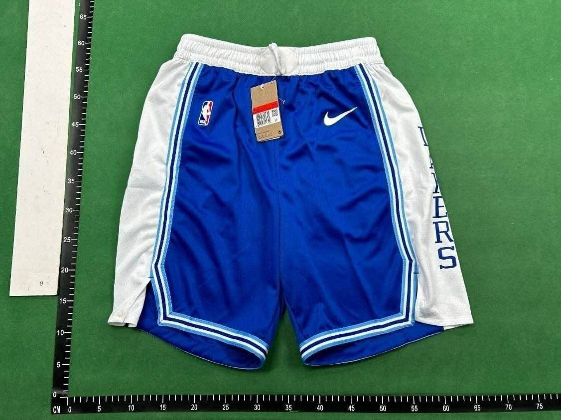 Basketball shorts  (40 CP)