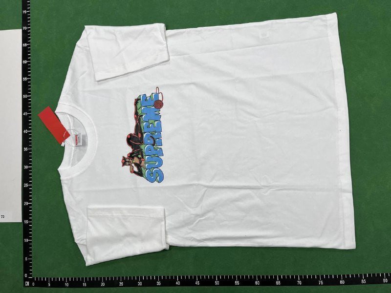 Supreme T-shirt    (32 CP)