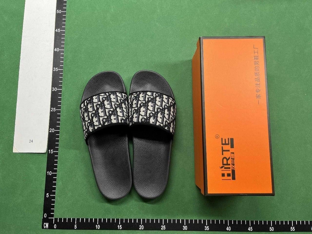 Dior Slide