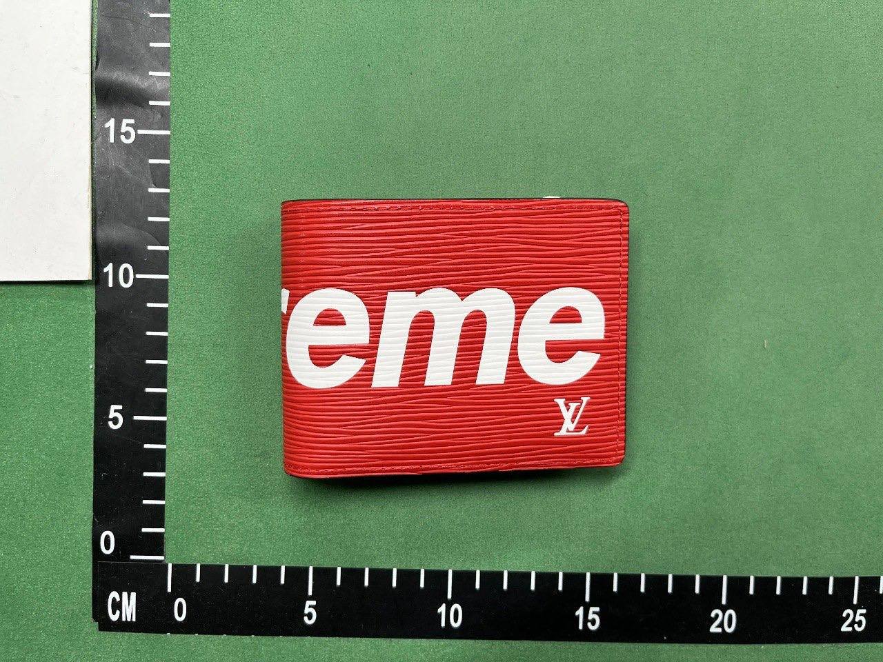  Louis Vuitton Supreme wallet（TOP1：1）