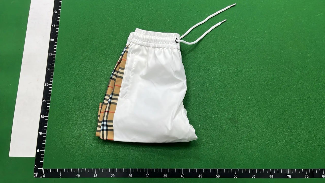 Burberry shorts （35+）