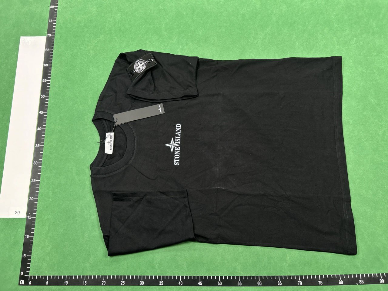 Stone Island T-shirt  (20+)