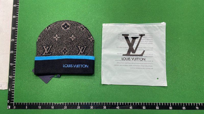 Lv winter hat【Top quality】