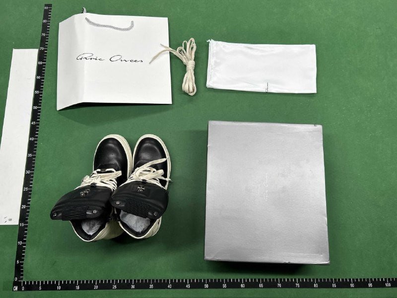 Rick on shoes   (40 CP)