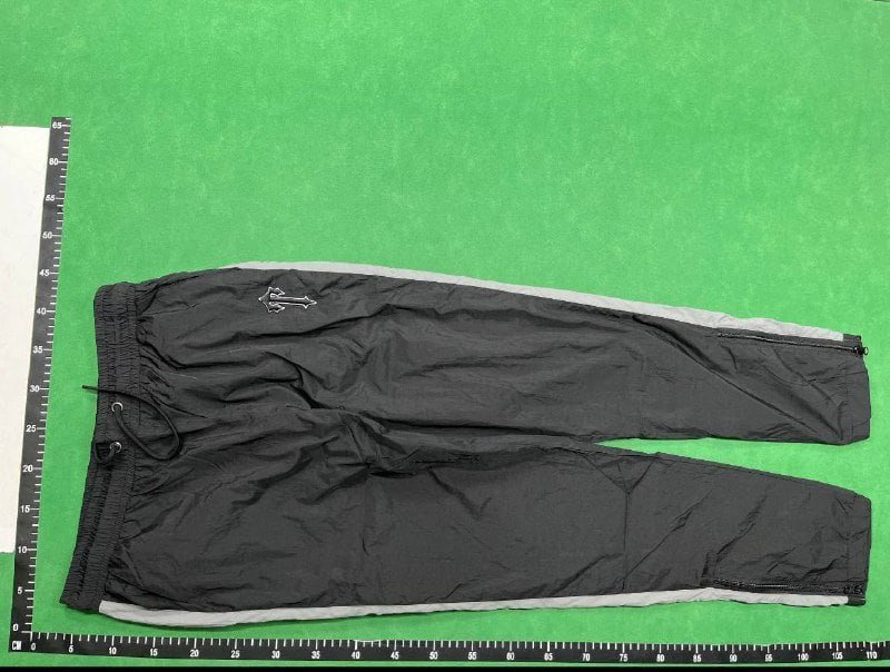 Trapstar tracksuit  (39 CP)