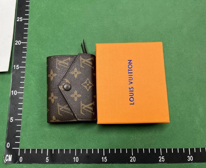 LV Louis Vuitton Wallet 