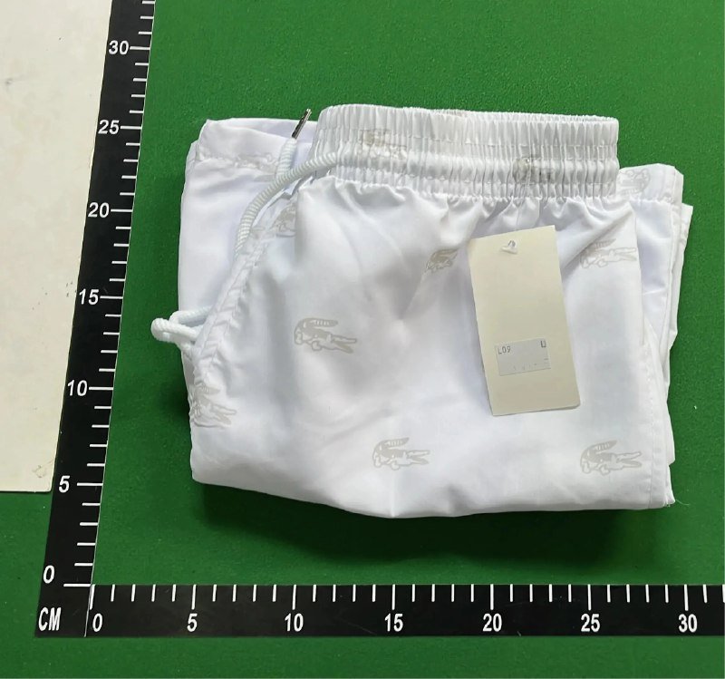 Lacoste shorts（40 STYLE TOP）