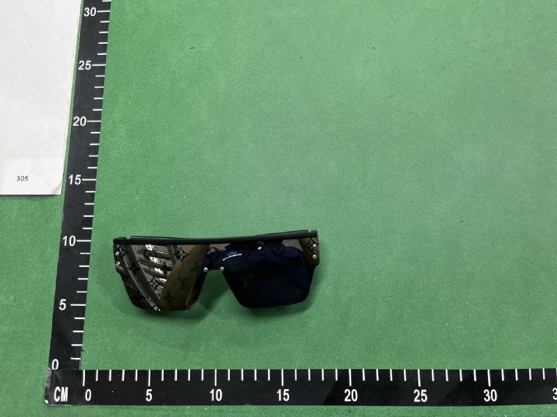 Louis Vuitton Sunglasses( 36 + styles)