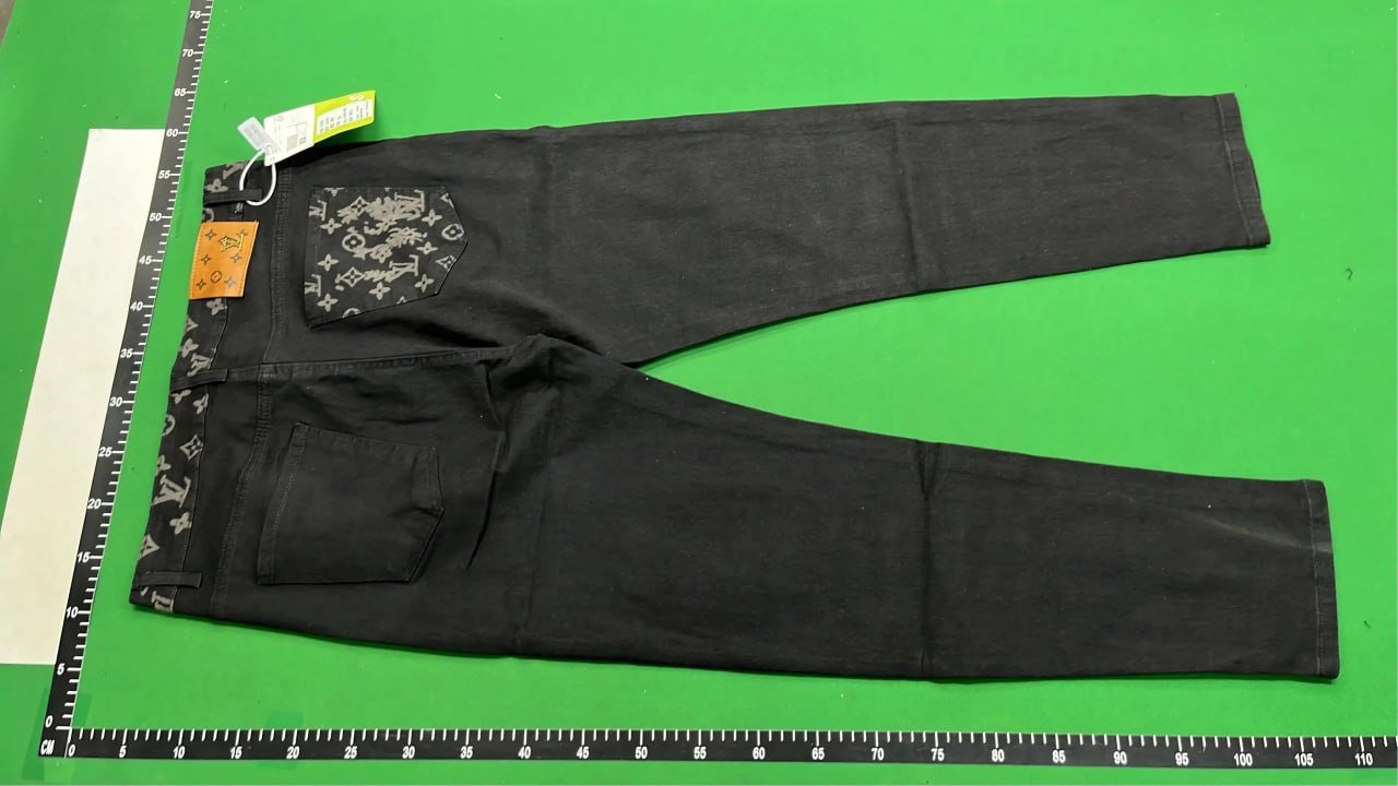 LV low-rise jeans（39 STYLE TOP）