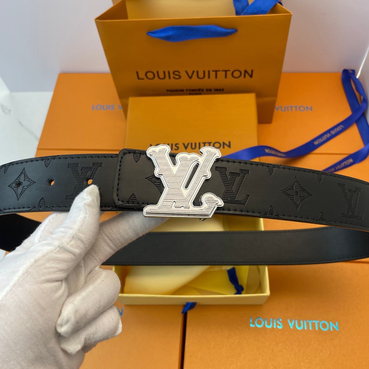 LV GUCCI BELT
