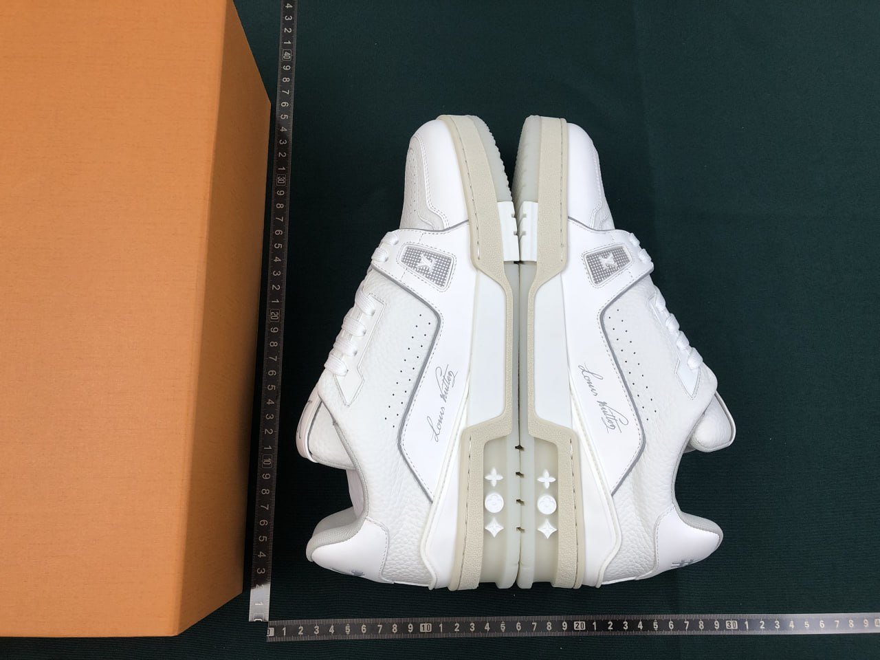 LV shoes  [OG Batch] TRA*N*R