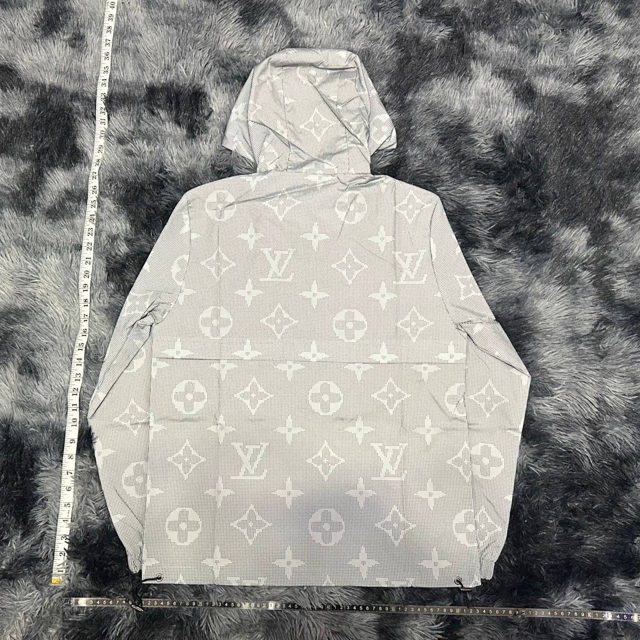  LV COAT