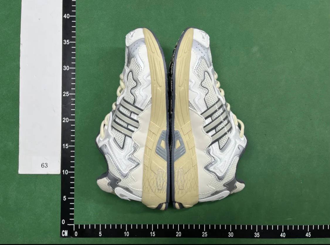  Bad Bunny x Adidas Response CL