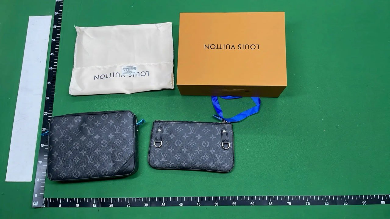 Louis Vuitton Trio Shoulder Bag